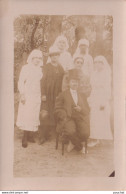 C5-47) TONNEINS (CARTE PHOTO GIROU) UN GROUPE DE PERSONNES AVEC INFIRMIERES - 2 SCANS ) - Tonneins