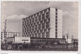 95) SARCELLES LOCHERES - LE FOYER DES JEUNES + SIMCA P60 + FOURGON PEUGEOT ET CITROEN - ( 2 SCANS ) - Sarcelles