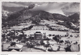 S13-74) VILLAZ EN HIVER - VUE AERIENNE AVEC LE PARMELAN , AU CENTRE  " BON ATTRAIT " - 1964 - (  2 SCANS )  - Autres & Non Classés