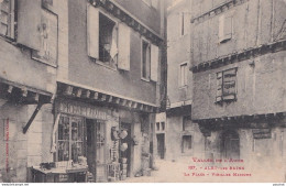 S11-11) ALET LES BAINS (AUDE) - LA PLACE - VIELLES MAISONS - EPICERIE LABATUT - ( 2 SCANS ) - Autres & Non Classés