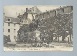 CPA - 78 - L'Ecole Saint-Cyr - La Cour Marceau - Circulée En 1906 - St. Cyr L'Ecole