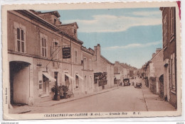 F2-49) CHATEAUNEUF SUR SARTHE (MAINE ET LOIRE) GRANDE RUE - ( HOTEL DU CHEVAL BLANC - R. CASCARINE ) - ( 2 SCANS ) - Chateauneuf Sur Sarthe