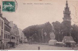 F18-29) ROSCOFF - PLACE DE L '  EGLISE - LES HOTELS - Roscoff