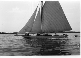 Photographie Photo Amateur Vintage Snapshot Voilier Voile Yachting - Barche