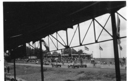 Photographie Photo Amateur Vintage Snapshot Voiture De Course Circuit Formule 1 - Sports