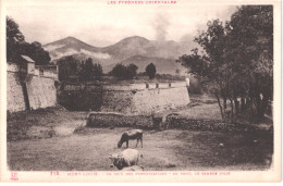 FR66 MONT LOUIS - Labouche 715 - Coin Des Fortifications Et Le Cambre D'aze - Vaches - Pub SANSON Perpignan Verso - Sonstige & Ohne Zuordnung