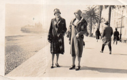 Photographie Photo Amateur Vintage Snapshot Nice Mode Chapeau Cloche Fashion - Autres & Non Classés