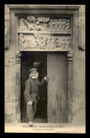 57 - VIC-SUR-SEILLE - PORTAIL GOTHIQUE DE L'EGLISE - VIEIL HOMME - Vic Sur Seille