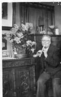 Photographie Photo Amateur Vintage Snapshot Flute Pipeau Musicien Musique - Autres & Non Classés