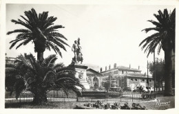 83 Toulon -  Monument Aux Morts De La Marine - Toulon