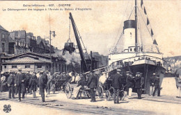 76 - Seine Maritime - DIEPPE - Le Dechargement Des Bagages A L Arrivée Du Bateau D Angleterre - Dieppe