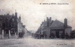 18 - Cher -  MEHUN Sur YEVRE - Avenue De La Gare - Café Du Chemin De Fer - Mehun-sur-Yèvre