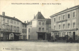 CHATILLON  Sur CHALARONNE  Place De La République Commerces Hotel Du Parc Pharmacie RV - Châtillon-sur-Chalaronne