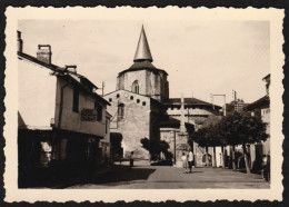 Jolie Photo Animée De SAINT SAVIN, L'église, Le Café Restaurant De La Poste, Argelès Gazost, Hautes Pyrénées 8,8x6,1cm - Lieux