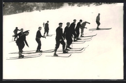 AK Skifahrer An Einem Berg  - Winter Sports