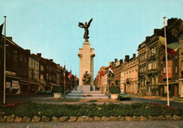 CPM - CHARLEROI - Monument Au Morts Avenue De Waterloo ... - Charleroi