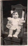 Cute Baby Girl With Her Babies In Her Arms. (Original Photograph, B/W, 1930/40, 9x14 Cm.) * - Personnes Anonymes