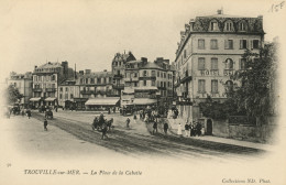 TROUVILLE - Place De La Cabotte - Trouville