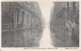 75 PARIS LA CRUE RUE DE LILLE - De Overstroming Van 1910