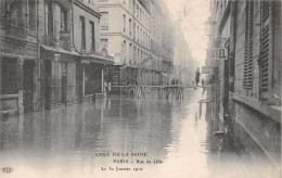 75 PARIS LA CRUE RUE DE LILLE - De Overstroming Van 1910