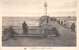 76 DIEPPE LA JETEE ET LE PHARE - Dieppe