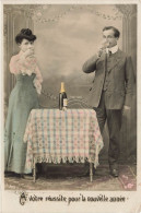 COUPLES - A Votre Réussite Pour La Nouvelle Année - Carte Postale Ancienne - Couples