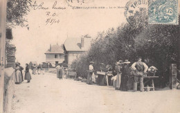 BLONVILLE-sur-MER (Calvados) - Le 1er Marché - Voyagé 1904 (2 Scans) - Autres & Non Classés