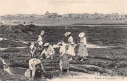 85 LES SABLES D OLONNE PECHEURS DE COQUILLAGES - Sables D'Olonne