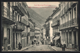 CPA Cauterets, La Rue De La Raillière  - Cauterets