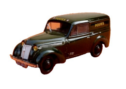 Voiture Miniature   Renault Juvaquatre   (1946)    Postes - Norev