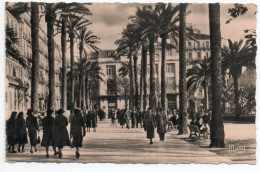 83 . Toulon . Place De  La  Liberté . Edit : Léon Barra - Toulon