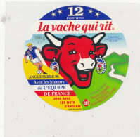 V R 1345 -   ETIQUETTE DE FROMAGE LA VACHE QUI RIT  ANGLETERRE 96  AVEC L'EQUIPE DE FRANCE  12  PORTIONS - Formaggio