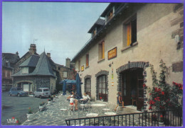 Carte Postale 15. Salers  Hôtel Le Bailliage   Renault 4L  2 CV Citroën   Très Beau Plan - Other & Unclassified