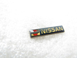 PIN'S    LOGO   NISSAN  26 X 6 Mm - Autres & Non Classés