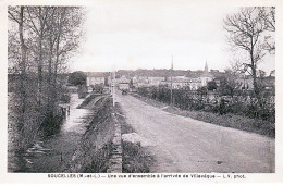 49 SOUCELLES Vue D'ensemble A L'arrivée De Villevêque - Autres & Non Classés