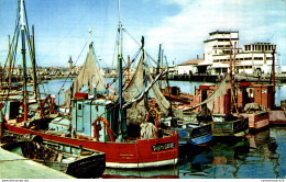 NÂ°35743 Z -cpsm Bateaux De PÃªche Aux Sables D'Olonne - Fishing Boats