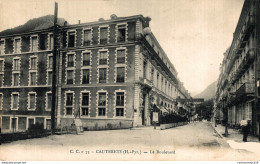 NÂ°35579 Z -cpa Cauterets -le Boulevard- - Cauterets