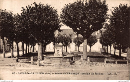 NÂ°35209 Z -cpa Lons Le Saunier -place De L'abbaye - Statue De VÃ©nus- - Lons Le Saunier