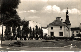 NÂ°36218 Z -cpsm Champigny Sur Marne -l'hÃ'tel De Ville Et Le Square- - Champigny Sur Marne