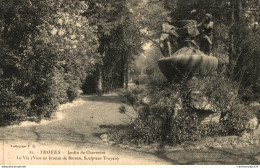 NÂ°35789 Z -cpa Troyes -jardin De Chevreuse- - Troyes