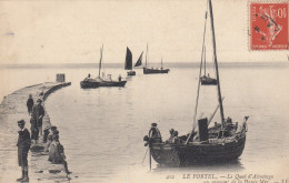 (CPA) LE PORTEL  Le Quai D Accostage  Au Moment De La Haute Mer - Le Portel