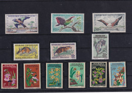 Rep'blica Centroafricana. Tres Series Con 12 Sellos Nuevos Del Tema Flora Y Fauna - Centrafricaine (République)