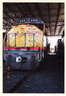 21661 / ⭐ Photographie 1992 UNION PACIFIC UP N° 6916 En Gare Rail Locomotive Train Etats Unis USA US United States - Trains