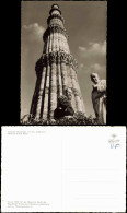 Deutsche Missionare Vor Dem Berühmten Minarett Kutab Minar 1960 - Otros & Sin Clasificación