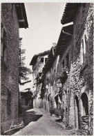 Cité Médiévale De PEROUGES La Rue Des Rondes - Pérouges