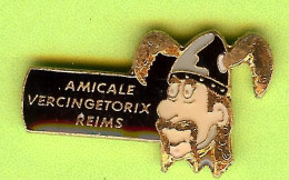 Pin's BD Amicale Vercingétorix Reims (Astérix) - 9A04 - Stripverhalen