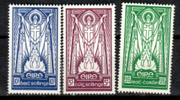 IRELAND 90-92 * MH – (1941-44) – Saint Patrick - Unused Stamps