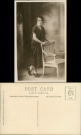 Ansichtskarte  Frau Atelierfoto Kleid Mode Zeitgeschichte Frankreich 1912 - Personnages