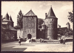 CHATEAU DE FOUGERES L ENTREE DU CHATEAU 35 - Fougeres