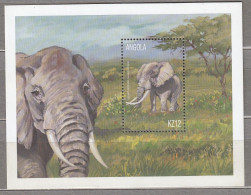 ANGOLA 2000 Animals Eleohants MNH(**) Bl 84 #Fauna1019 - Elefantes